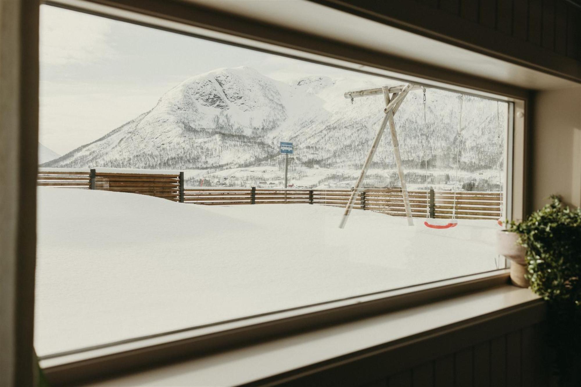 Apartamento Cozy Fjord Retreat With Firepit And Activities Tromsø Exterior foto